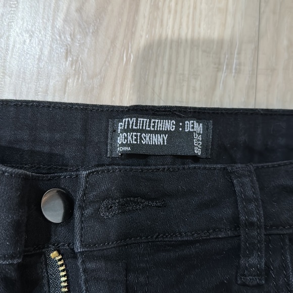 Prettylittlething skinny jeans size 10 - Picture 3 of 3
